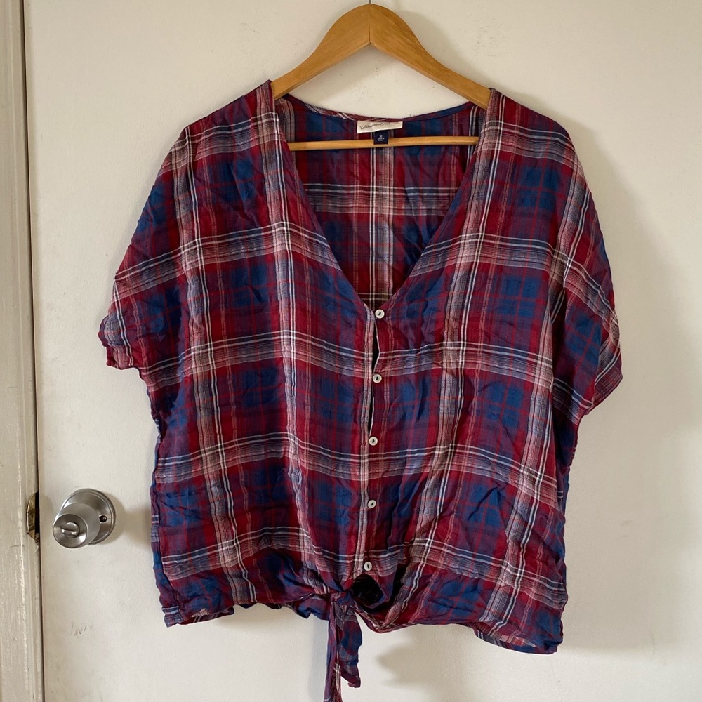 Universal Thread Co. tie-front button down - Picture 3 of 3